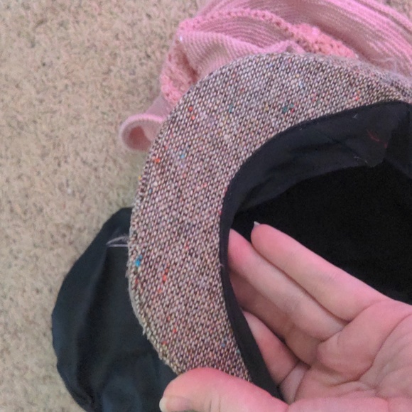 Assortment of kids hats - Picture 3 of 8